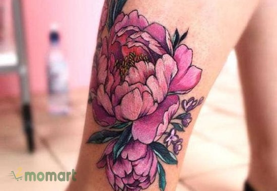 Phát sốt với những mẫu hình xăm hoa mẫu đơn ở chân đẹp nhất hiện nay