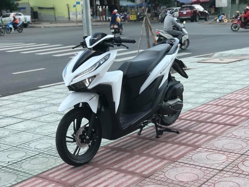 Giá xe Honda Vario 160 mới nhất tháng 12/2024 tại đại lý