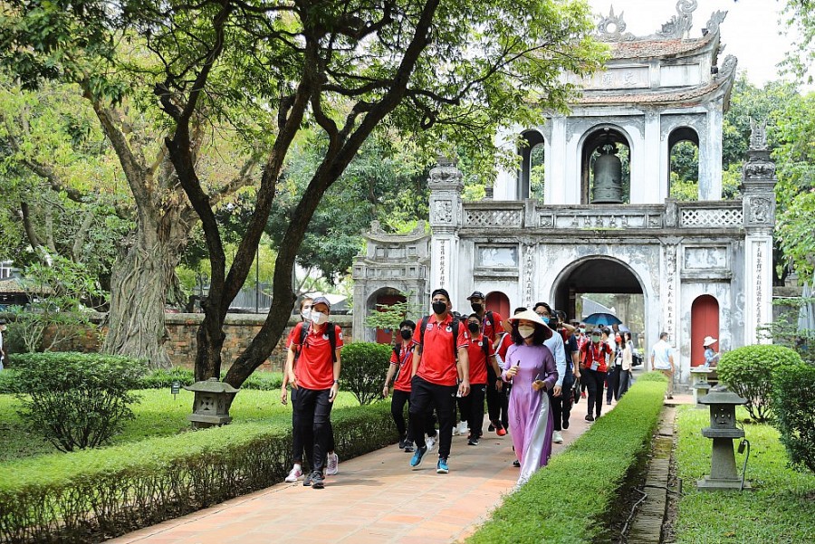 Quyết liệt hành động - Khát vọng cống hiến - Vững bước vào kỷ nguyên vươn mình của dân tộc