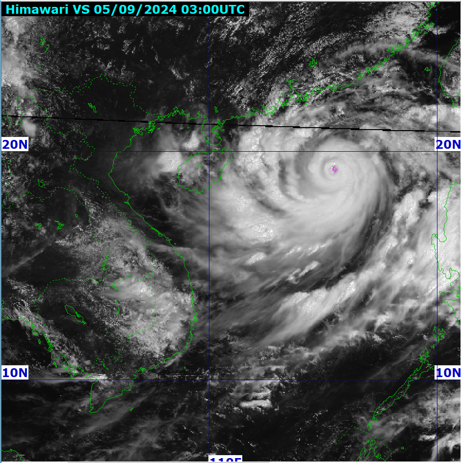 81-1725511072-bao-so-3-yagi-da-manh-len-thanh-sieu-bao-suc-gio-len-toi-200km-h-1725589241.jpg